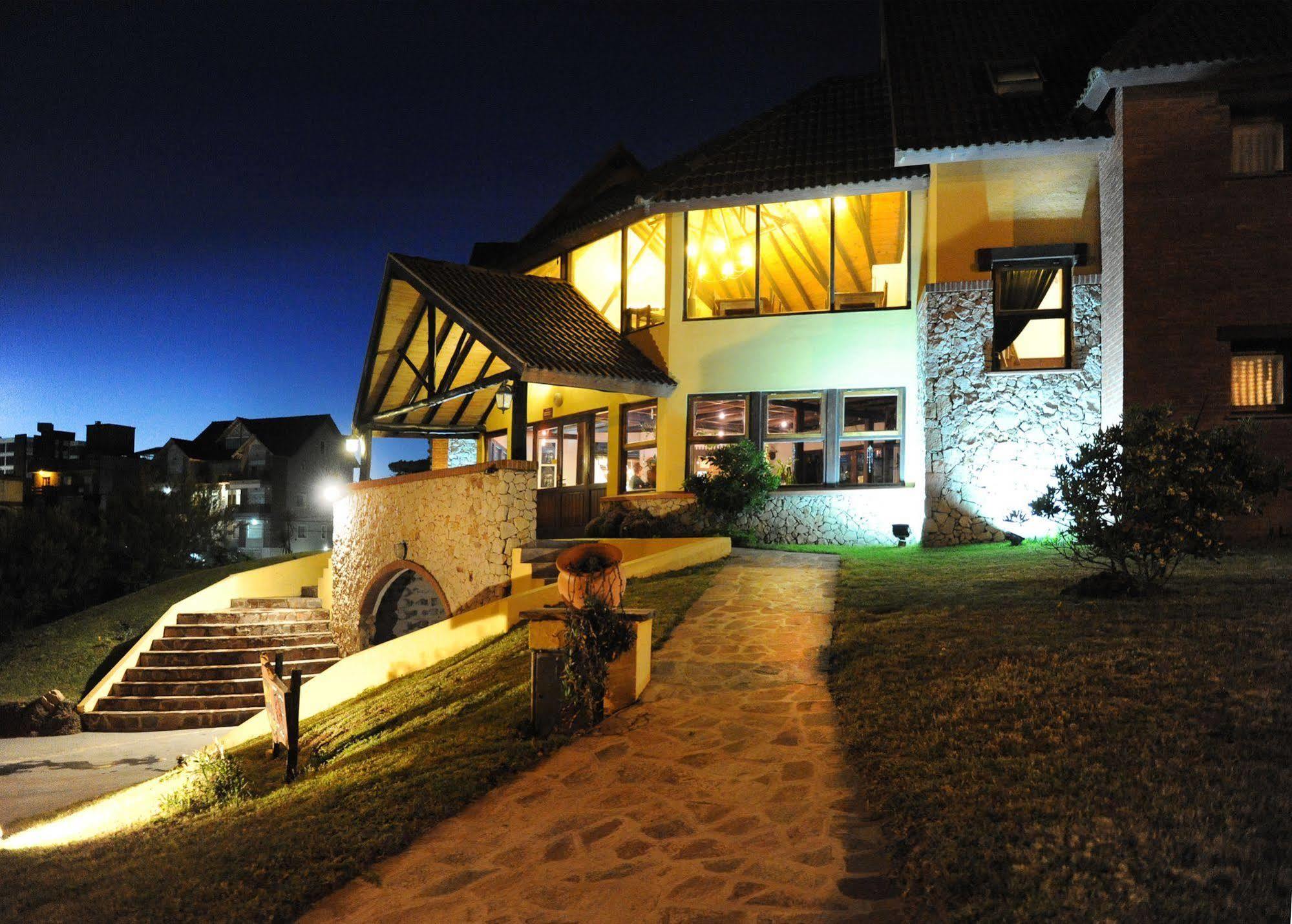 Hotel Boutique Arenarena Villa Gesell Bagian luar foto